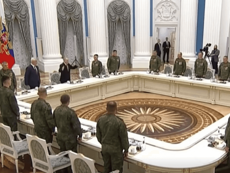 ОХУ хиймэл дагуулаас байлдааны дронууд удирдах систем хөгжүүлэлтээ эрчимжүүлжээ